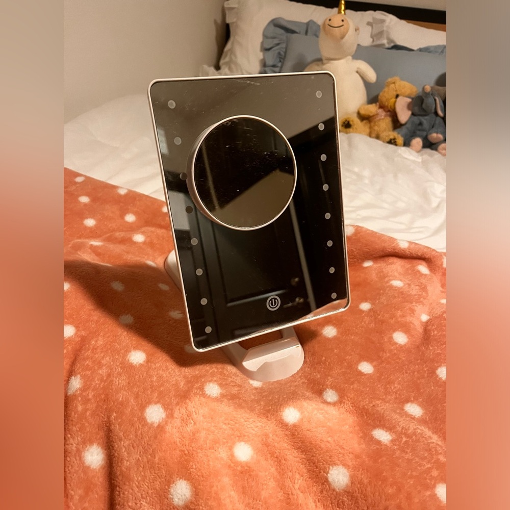 Conair Light up vanity mirror with magnifier and phone stand and magnifier